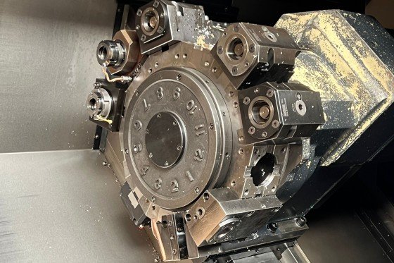 DOOSAN - PUMA 400 MB CNC Lathe with c-axis used | Mach4Metal