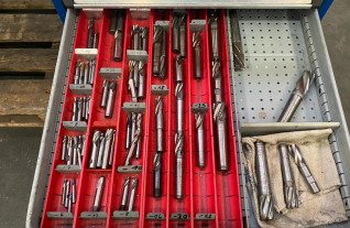 overige-gereedschappen-cabinet-600-x-600-x-900-with-cutting-milling-tools-5511-9