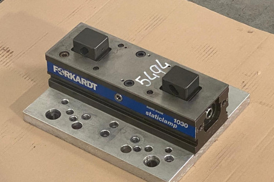 FORKARDT - STATICLAMP 1030