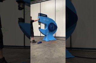 Eckold Kraftformer shrincking stretching oldtimer car building restauration carbuilding MACH4METAL