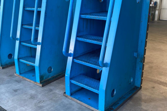 Angle plates 1000 x 800 x 2800 mm