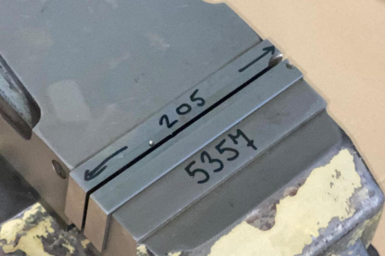 2 x Machine vice Holdwell 205 mm width