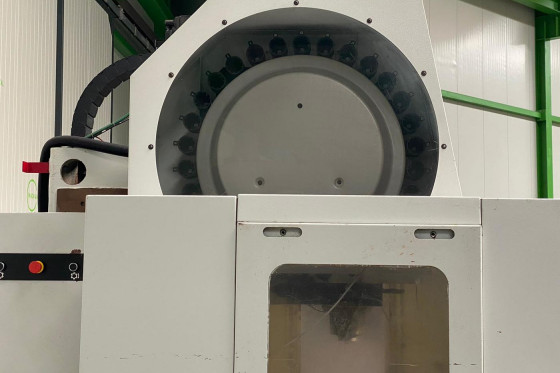 BRIDGEPORT - VMC 1000 X 22 MOULDMASTER