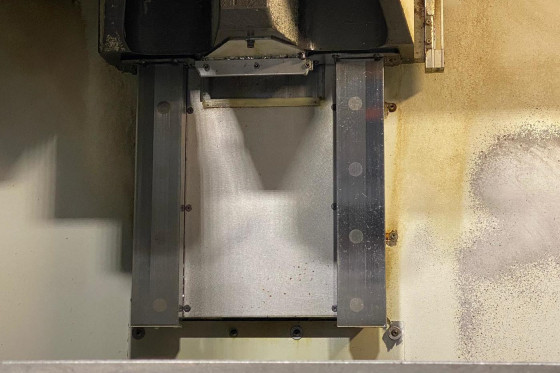 BRIDGEPORT - VMC 1000 X 22 MOULDMASTER
