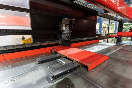 AMADA - Vipros 2510 KING
