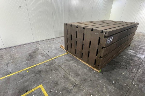 Box Table