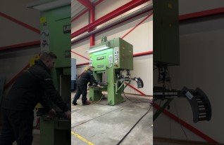 Lauffer RPT hydraulic press 100 Ton MACH4METAL 2-2 7232