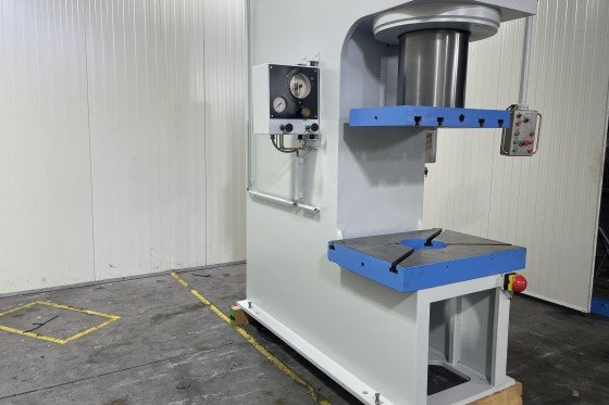 WMW Zeulenroda - PYE 250 S/1M