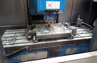 3-assige-bewerkingscentra-mazak-vtc-20b-5124-10
