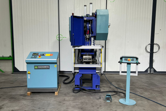 BEUTLER - NOVA C 400 kN