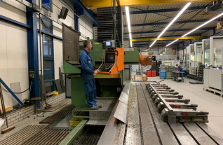 cnc-bedfreesmachines-mecof-cs-88-g-5029-7