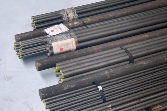 Steel shaft / bar ca 1900 Kg Ø 14 / 15 / 16 / 20 / 22 / 25 / 32 / 36 mm