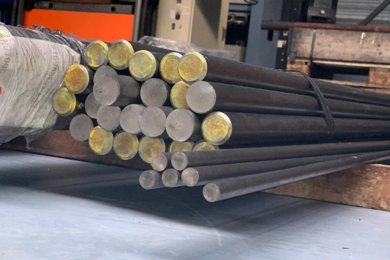 Steel shaft / bar ca 1900 Kg Ø 14 / 15 / 16 / 20 / 22 / 25 / 32 / 36 mm