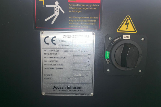 DOOSAN - LYNX 220 LC