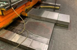 cnc-bedfreesmachines-droop-amp-rein-fsm-1406-a-25-15-kcn-4182-10