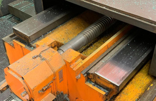 cnc-bedfreesmachines-droop-amp-rein-fsm-1406-a-25-15-kcn-4182-23