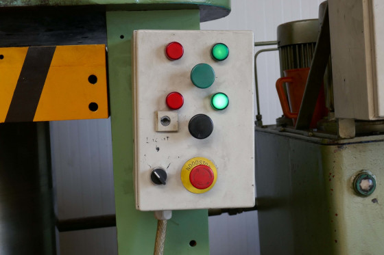 MAKEY BOWLEY - EUROPRESS 1000