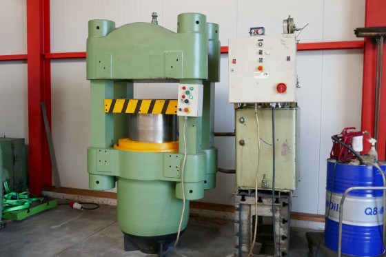 MAKEY BOWLEY - EUROPRESS 1000