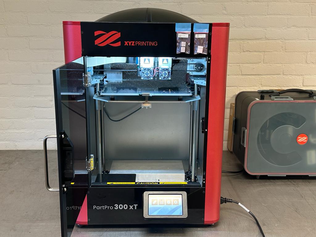 XYZ Printing - PartPro 300 xT Plastic 3D printer used | Mach4Metal