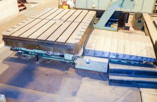6015 = Mitsubishi RT 30 Rotary table (1).jpg