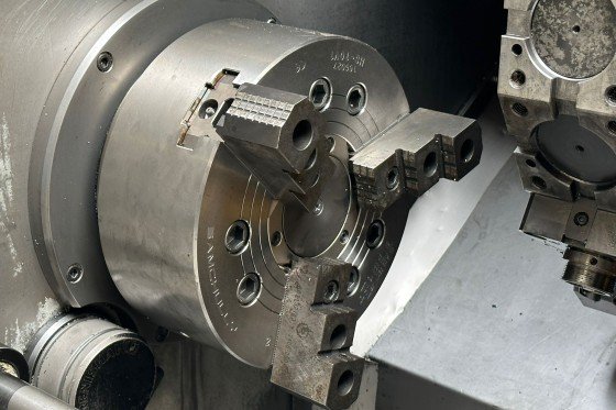 HWACHEON - Hi-TECH 200 B