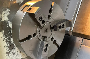 6351-PUMA-450-CNC-Lathe-7