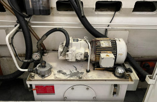 6351-PUMA-450-CNC-Lathe-5