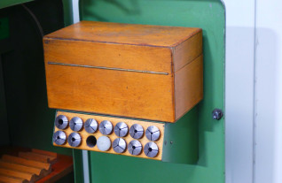 gereedschapslijpmachines-deckel-maho-soe-3232-1