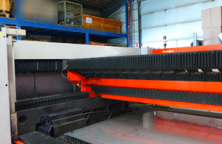 lasersnijmachines-bylaser-4400-bytrans-bytower-3015-3181-17