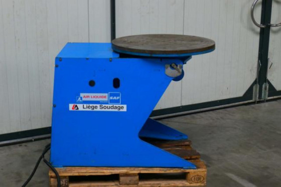 Welding manipulator