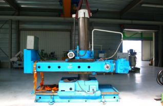 Kessel radial bohrmashcine