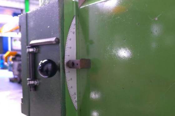 Slotting machine steek bank urpe