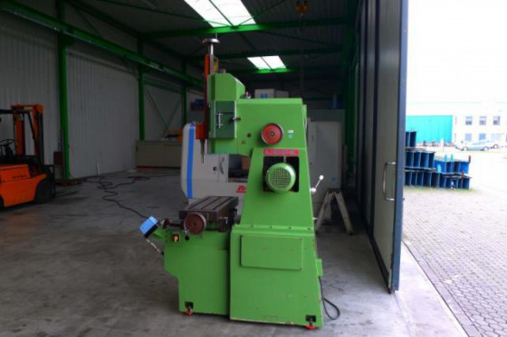 Slotting machine steek bank urpe
