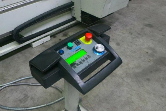 LVD - lvd ppeb efl Cadman in 10 Axis hoekmeet systeem 
