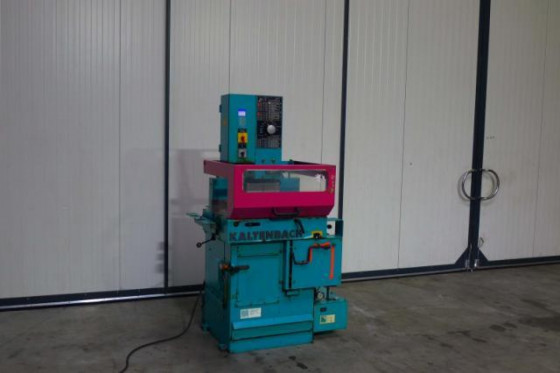 Cirzelzaag machine
