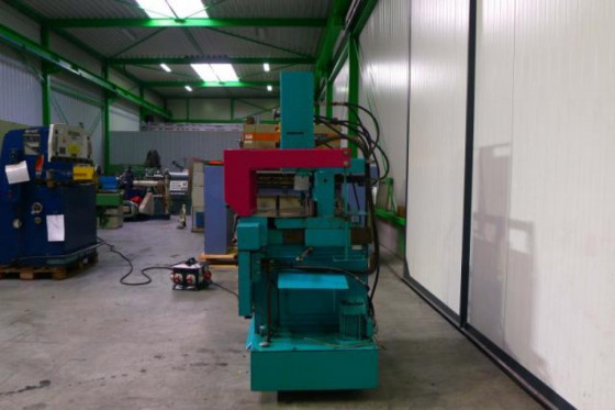 Cirzelzaag machine
