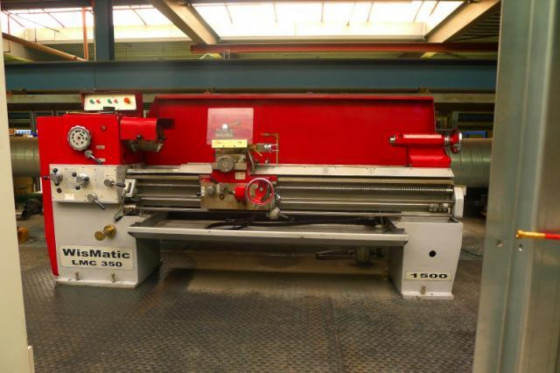 Universal turning lathe