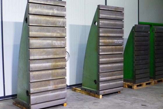 (3x) Angle plates 2500 x 1000 x 800 mm