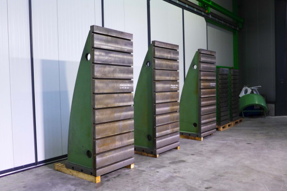 (3x) Angle plates 2500 x 1000 x 800 mm