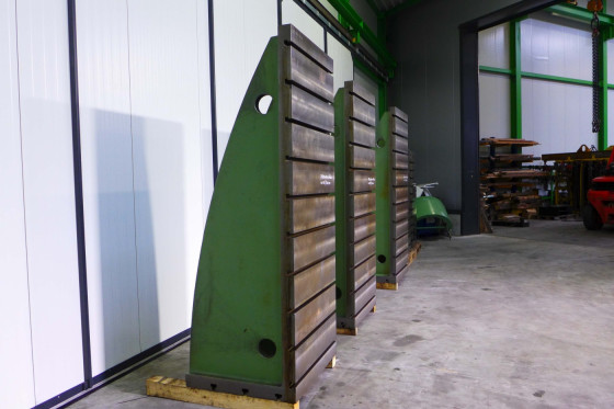 (3x) Angle plates 2500 x 1000 x 800 mm