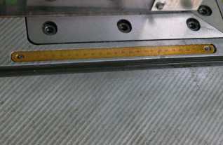 uithoekers-hydraulic-corner-notcher-ausklinkmaschine-uithoeke-2400-5