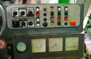 rondslijpmachines-travelling-wheel-roll-grinder-2254-2