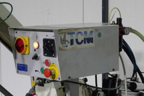 Semi automat bandsaw pneumatic