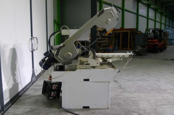 Semi automat bandsaw pneumatic
