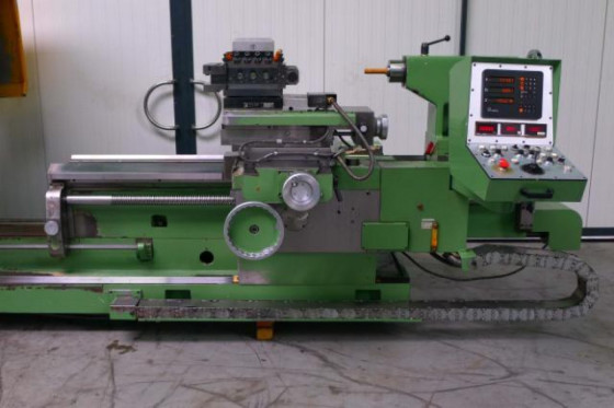 EST TICINO - est ticino et bm 520 Universal sliding bed lathe 