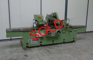Universal cylindrical grinder rondslijper