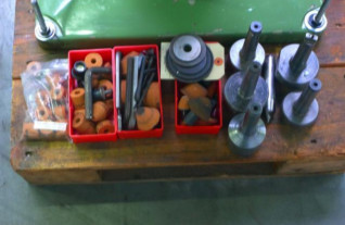 centergat-slijpmachines-centre-hole-grinder-technica-830-schleifen-2004-5