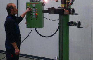 centergat-slijpmachines-henninger-technica-vertical-centre-grinding-machin-1946-8