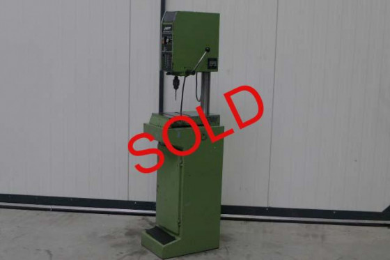 tisch bohrmaschine / drilling machine