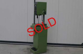 tisch bohrmaschine / drilling machine